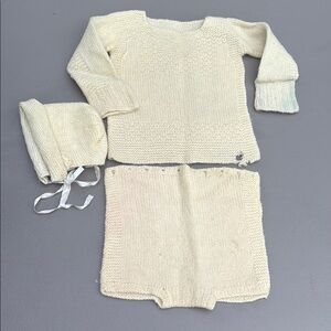 🎀3/6m antique Infant Baby set 3 Piece Cream Knit Sweater, Bonnet & Bottoms